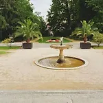Les Loges Du Theatre Experience Unique 14 Personnes Max Maison Avec Jardin En Plein Coeur D'epernay Visite De Cave Guidee Et Degustation Champagne Offert Apartamento Épernay