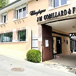 Apartmán Les Loges Du Theatre Emplacement Exceptionnel Et Chic 160m2 Maison Avec Jardin Prive 14 Personnes Max Equipe A 200m De L'avenue De Champagne Et Toutes Commodites Degustation Champagne Offerte Jacuzzi Sauna Jeux Velos *