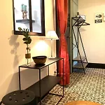 Apartment Les Loges Du Theatre: Champagne-central House With Games