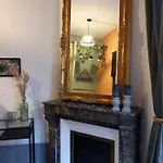 Les Loges Du Theatre Emplacement Exceptionnel Et Chic 160m2 Maison Avec Jardin Prive 14 Personnes Max Equipe A 200m De L'avenue De Champagne Et Toutes Commodites Degustation Champagne Offerte Jacuzzi Sauna Jeux Velos Épernay