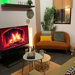 Les Loges Du Theatre: Champagne-central House With Games * Epernay
