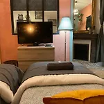 Les Loges Du Theatre Experience Unique 14 Personnes Max Maison Avec Jardin En Plein Coeur D'epernay Visite De Cave Guidee Et Degustation Champagne Offert Apartamento