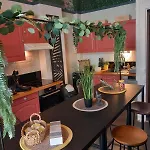 Apartamento Les Loges Du Theatre Experience Unique 14 Personnes Max Maison Avec Jardin En Plein Coeur D'epernay Visite De Cave Guidee Et Degustation Champagne Offert Épernay