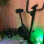 Les Loges Du Theatre: Champagne-central House With Games *