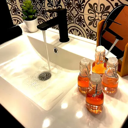 Les Loges Du Théatre Maison De 150m2 Privé Reservable De 2 A 14 Personnes équipé Au Pied De L'avenue De Champagne Et Toutes Commodités Degustation Champagne Offerte Jacuzzi Sauna Jeux Velos Emplacement Exceptionnel Et Chic Apartamento