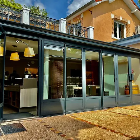 Les Loges Du Theatre Experience Unique 14 Personnes Max Maison Avec Jardin En Plein Coeur D'epernay Visite De Cave Guidee Et Degustation Champagne Offert Apartamento *