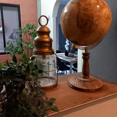 Les Loges Du Theatre Degustation Champagne Offerte Jacuzzi Sauna Jeux Velos Maison Prive 150m2 Historique 14pers Max Emplacement Exceptionnel Et Chic, 200m De L'avenue De Champagne, Gare, Musee, Jardins, Restaurations, Toutes Commodites * Épernay