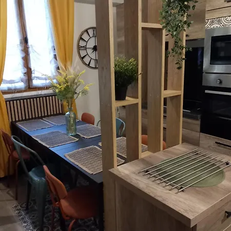Appartement Les Loges Du Theatre Degustation Champagne Offerte Jacuzzi Sauna Jeux Velos Maison Prive 150m2 Historique 14pers Max Emplacement Exceptionnel Et Chic, 200m De L'avenue De Champagne, Gare, Musee, Jardins, Restaurations, Toutes Commodites Épernay