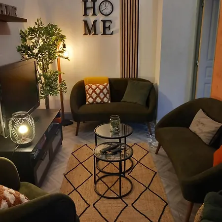 160m2 - Gare A 200m - Les Loges Du Theatre Avec Jardin En Plein Coeur D'epernay 14pers Max Visite De Cave Guidee Et Degustation Champagne Offert Bien-etre & Jeux & Velos * Επερνέ