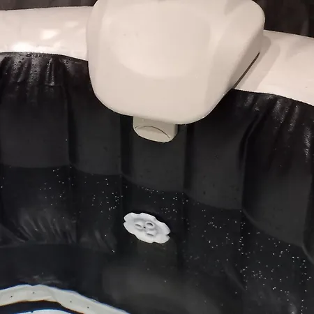 Appartement Les Loges Du Theatre Degustation Champagne Offerte Jacuzzi Sauna Jeux Velos Maison Prive 150m2 Historique 14pers Max Emplacement Exceptionnel Et Chic, 200m De L'avenue De Champagne, Gare, Musee, Jardins, Restaurations, Toutes Commodites Épernay