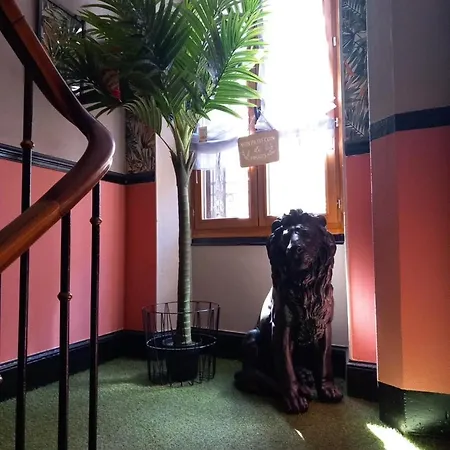 160m2 - Gare A 200m - Les Loges Du Theatre Avec Jardin En Plein Coeur D'epernay 14pers Max Visite De Cave Guidee Et Degustation Champagne Offert Bien-etre & Jeux & Velos * Επερνέ