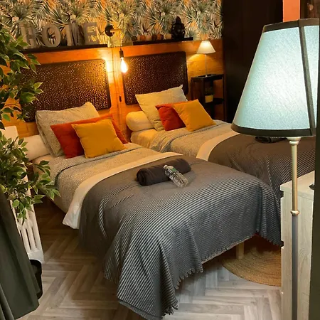 Apartamento Les Loges Du Théatre Maison De 150m2 Privé Reservable De 2 A 14 Personnes équipé Au Pied De L'avenue De Champagne Et Toutes Commodités Degustation Champagne Offerte Jacuzzi Sauna Jeux Velos Emplacement Exceptionnel Et Chic *