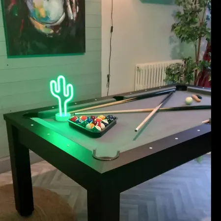 Apartamento Les Loges Du Theatre Emplacement Exceptionnel Et Chic 160m2 Maison Prive 14 Personnes Max Equipe A 200m De L'avenue De Champagne Et Toutes Commodites Degustation Champagne Offerte Jacuzzi Sauna Jeux Velos *