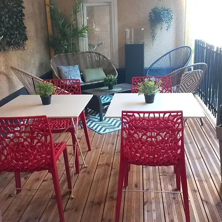 160m2 - Gare A 200m - Les Loges Du Theatre Avec Jardin En Plein Coeur D'epernay 14pers Max Visite De Cave Guidee Et Degustation Champagne Offert Bien-etre & Jeux & Velos