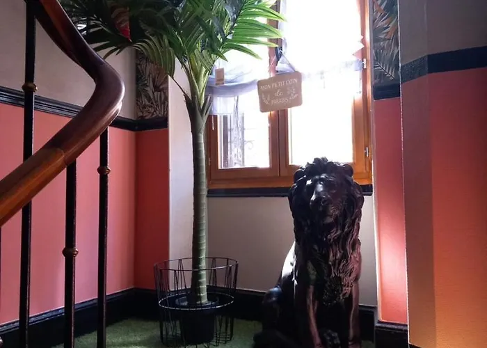 Les Loges Du Theatre Emplacement Exceptionnel Et Chic 160m2 Maison Prive 14 Personnes Max Equipe A 200m De L'avenue De Champagne Et Toutes Commodites Degustation Champagne Offerte Jacuzzi Sauna Jeux Velos * Épernay