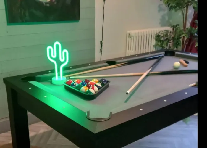 Apartamento Les Loges Du Theatre Emplacement Exceptionnel Et Chic 160m2 Maison Prive 14 Personnes Max Equipe A 200m De L'avenue De Champagne Et Toutes Commodites Degustation Champagne Offerte Jacuzzi Sauna Jeux Velos *